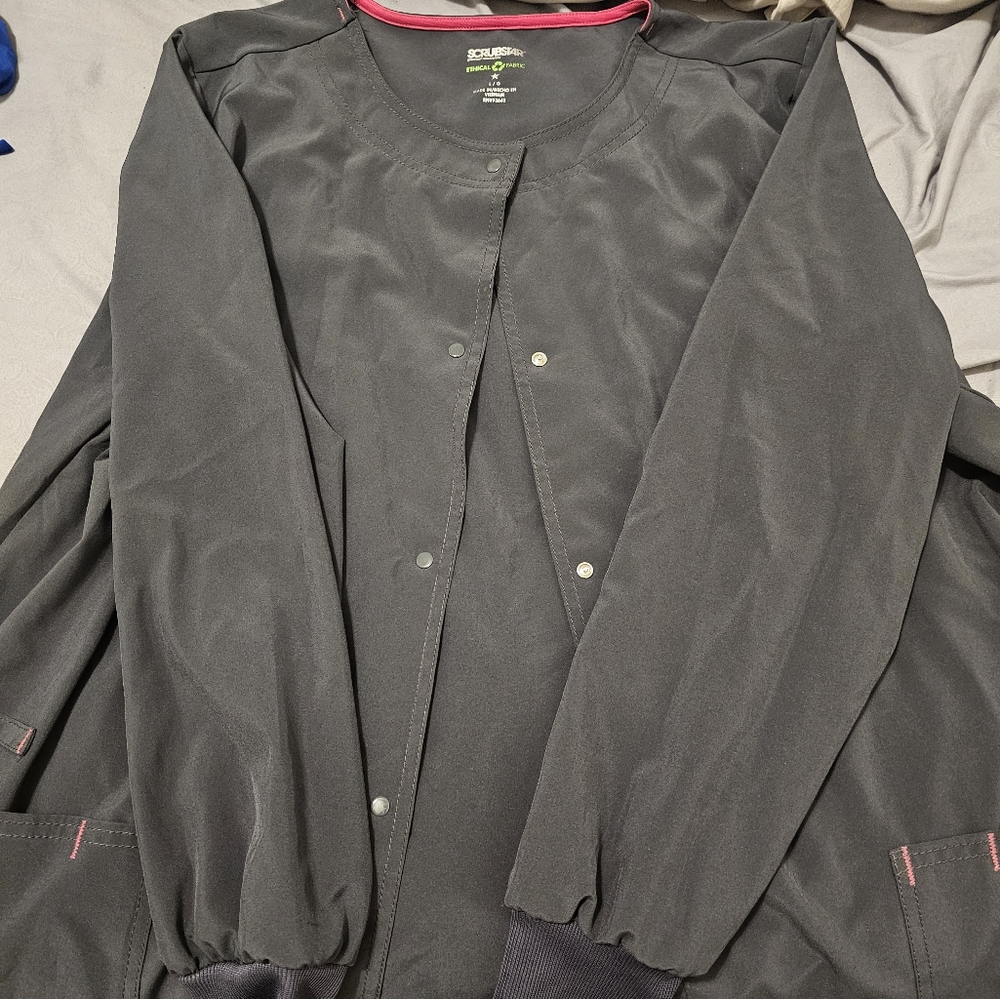 Scrubs jacket